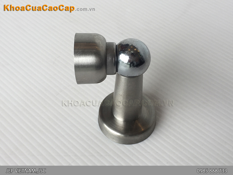 H&iacute;t cửa inox 01 - 1
