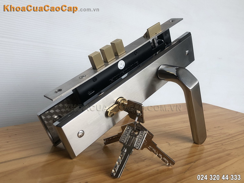 Kh&oacute;a cửa tay gạt Huy Ho&agrave;ng EX 8533 - ảnh 1
