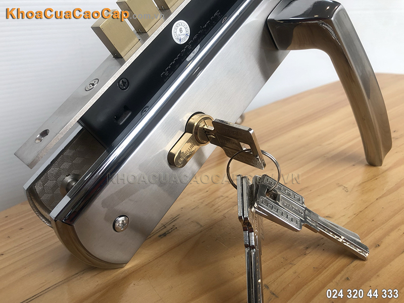 Kh&oacute;a tay gạt cửa ch&iacute;nh bằng inox SS8568 - ảnh 4