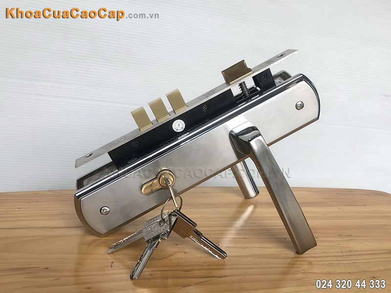 Khóa tay gạt inox Huy Hoàng SS-8568