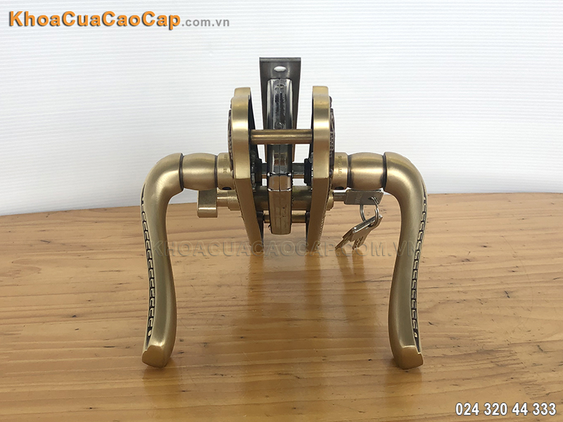 Kh&oacute;a cửa ph&ograve;ng m&agrave;u đồng xước HCX5861 - ảnh 3