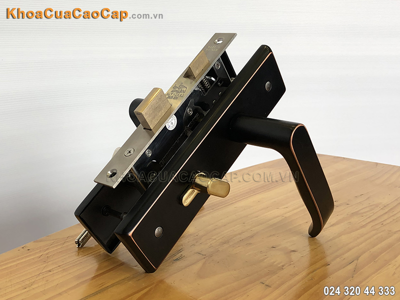 Kh&oacute;a cửa th&ocirc;ng ph&ograve;ng m&agrave;u đen SS5810-ABC - ảnh 1