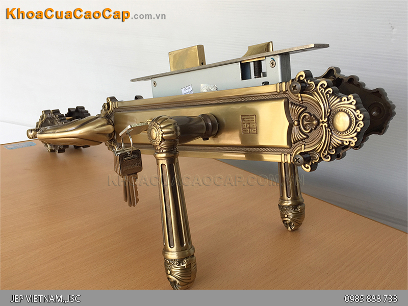 Kh&oacute;a cửa đại sảnh bằng đồng HCR8526DS-1