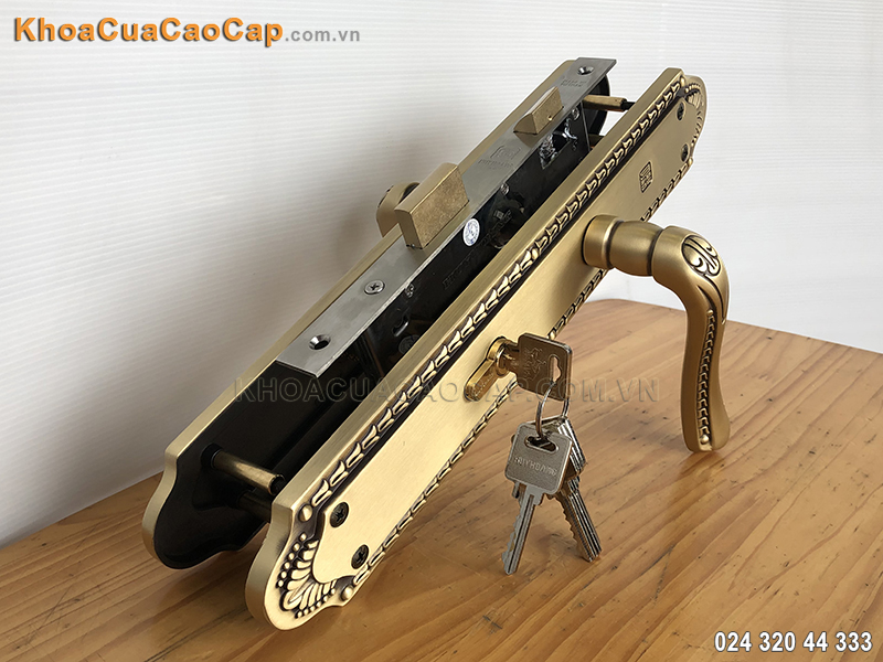 Kh&oacute;a tay gạt cửa đi m&agrave;u đồng xước HCX8561D - 1