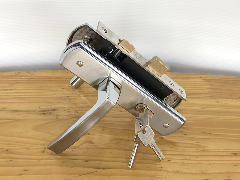 Kh&oacute;a tay gạt cửa th&ocirc;ng ph&ograve;ng EX 5868 - ảnh 1